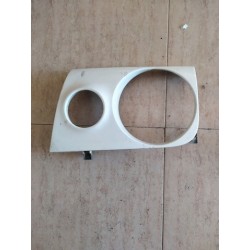 MOLDURA FARO NISSAN TERRANO...