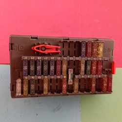 CAJA DE FUSIBLES GRUPO PSA...